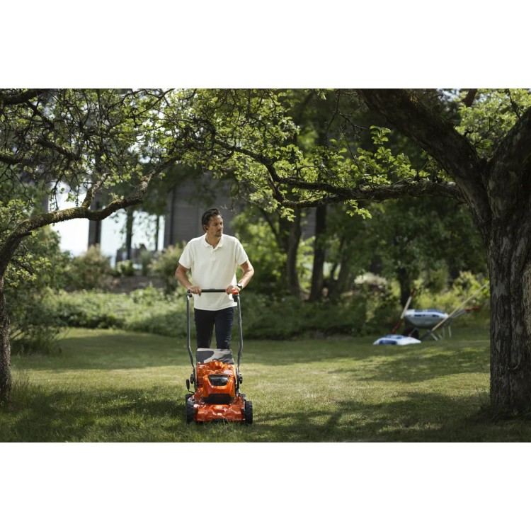 Husqvarna LC 251iS akumulátorová sekačka