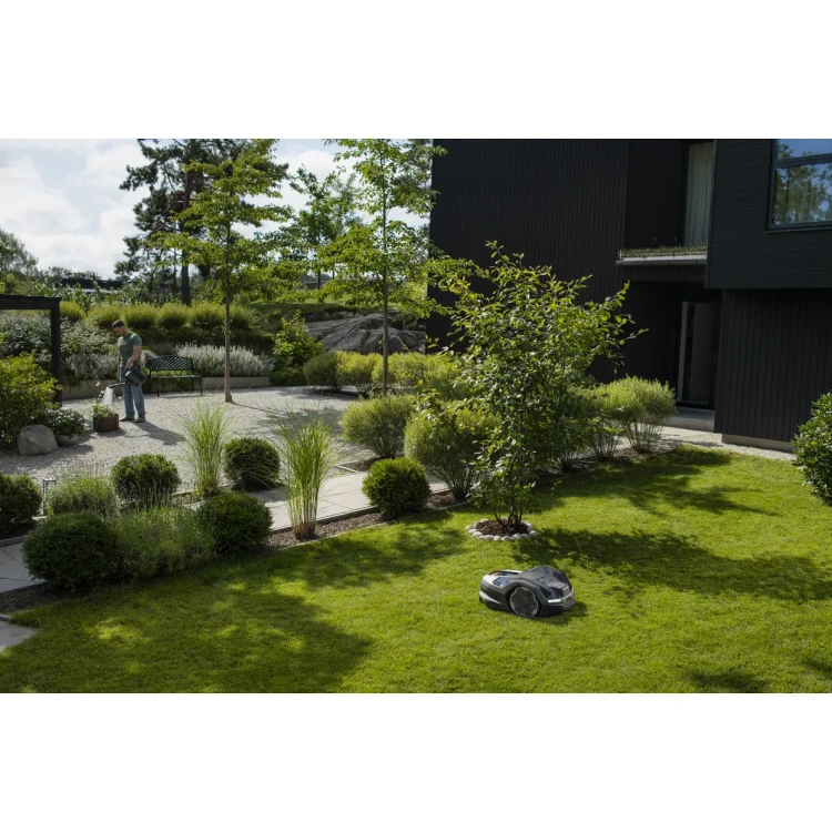 Husqvarna AUTOMOWER 410XE NERA robotická sekačka