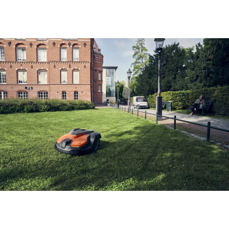 Husqvarna Automower® 520 EPOS™ robotická sekačka