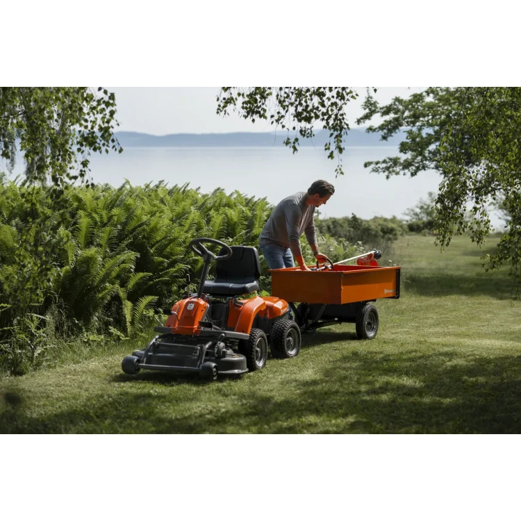 Husqvarna R112iC akumulátorový rider včetně žacího ústrojí