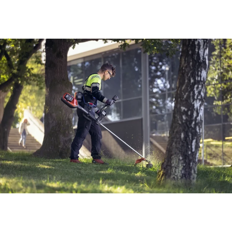 Husqvarna 525 iRXT akumulátorový vyžínač