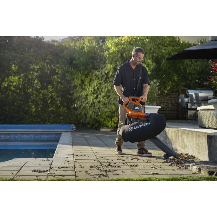 Husqvarna 120iBV aku foukač bez baterie a nabíječky