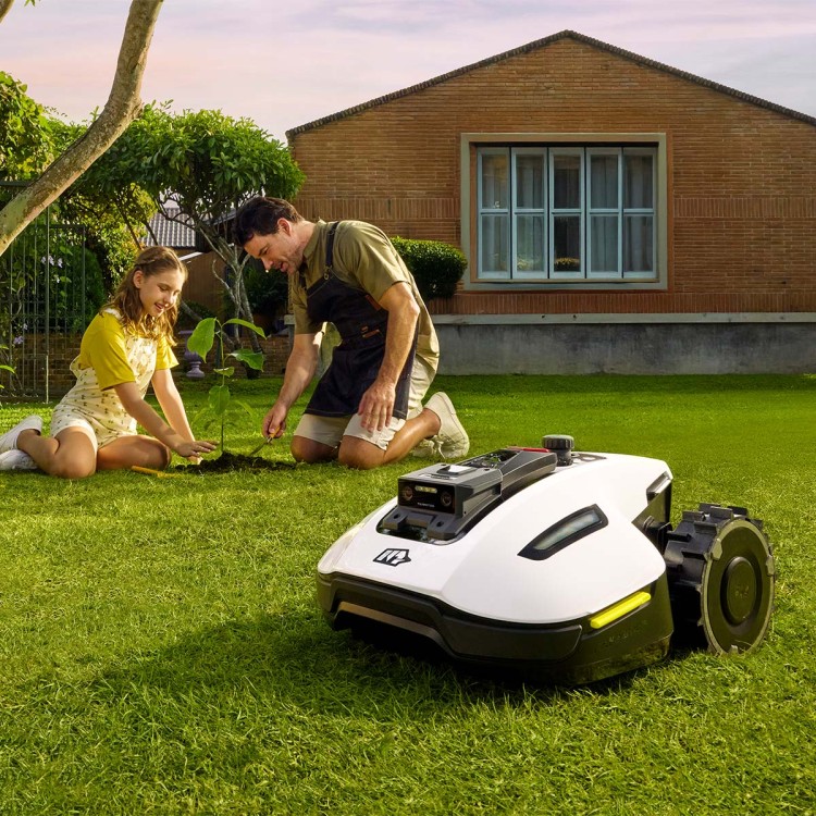 Mammotion YUKA mini 600 robotická sekačka