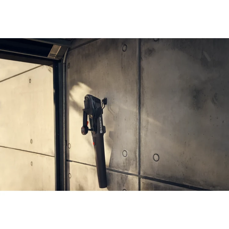 Husqvarna Aspire™ B8X-P4A bez baterie a nabíječky akumulátorový foukač