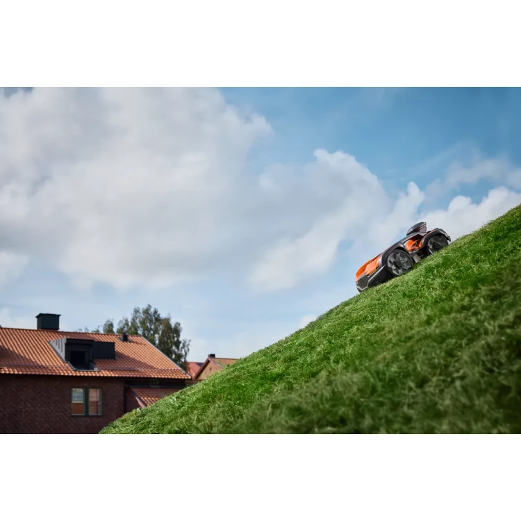 Husqvarna Automower® 535 AWD EPOS® robotická sekačka