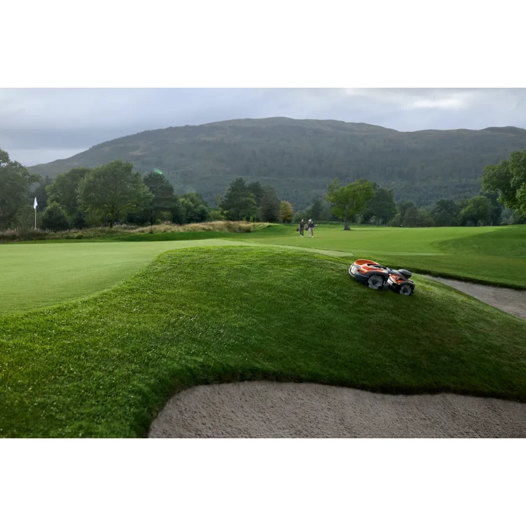 Husqvarna Automower® 535 AWD EPOS® robotická sekačka