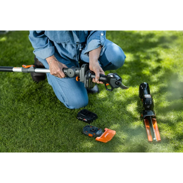 Husqvarna Aspire™ PS30X-P4A + tyč Aspire™ včetně akumulátoru a nabíječky