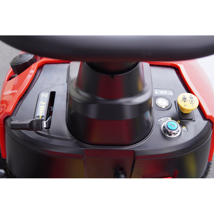 WORLD ZERO TURN sekačka s nulovým poloměrem