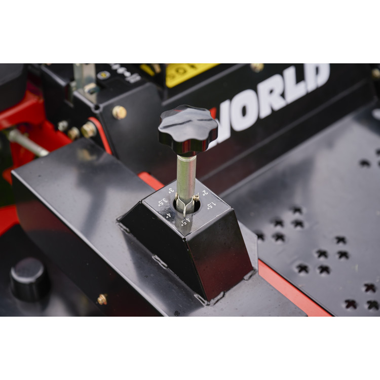 WORLD ZERO TURN sekačka s nulovým poloměrem