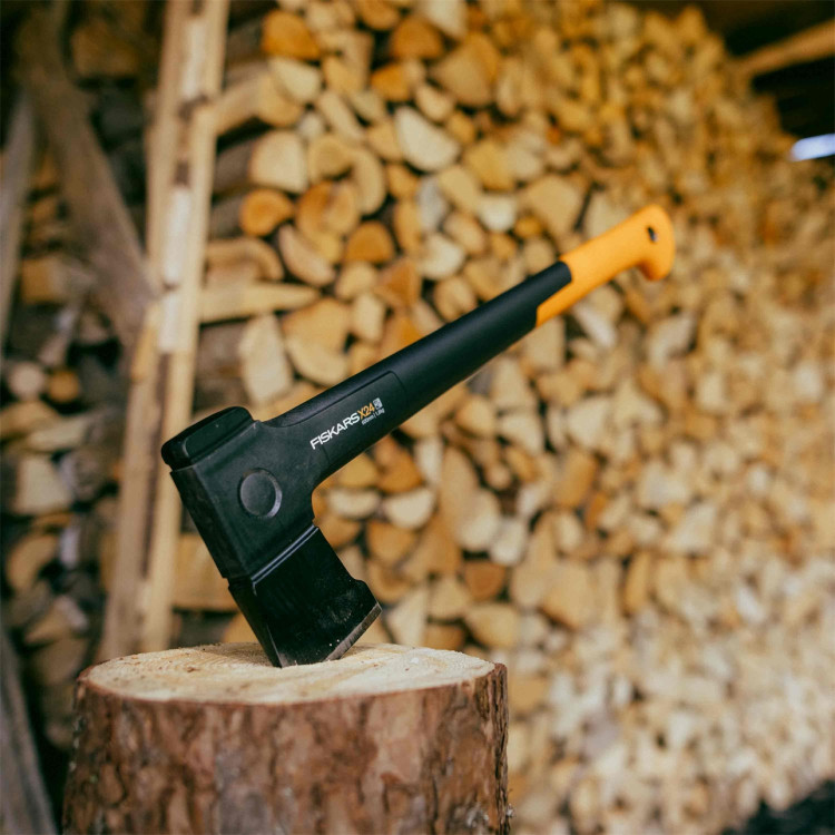 Fiskars univerzální sekera X-series™ X24, M 1069104