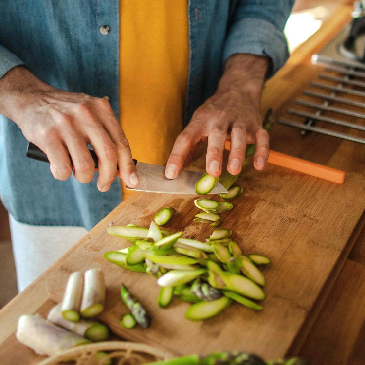 Fiskars Functional Form malý kuchařský nůž 12 cm 1057541