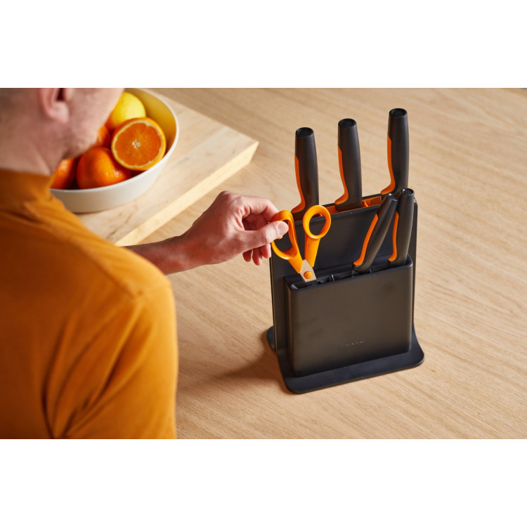 Fiskars Functional Form černý blok s 5 noži 1057554