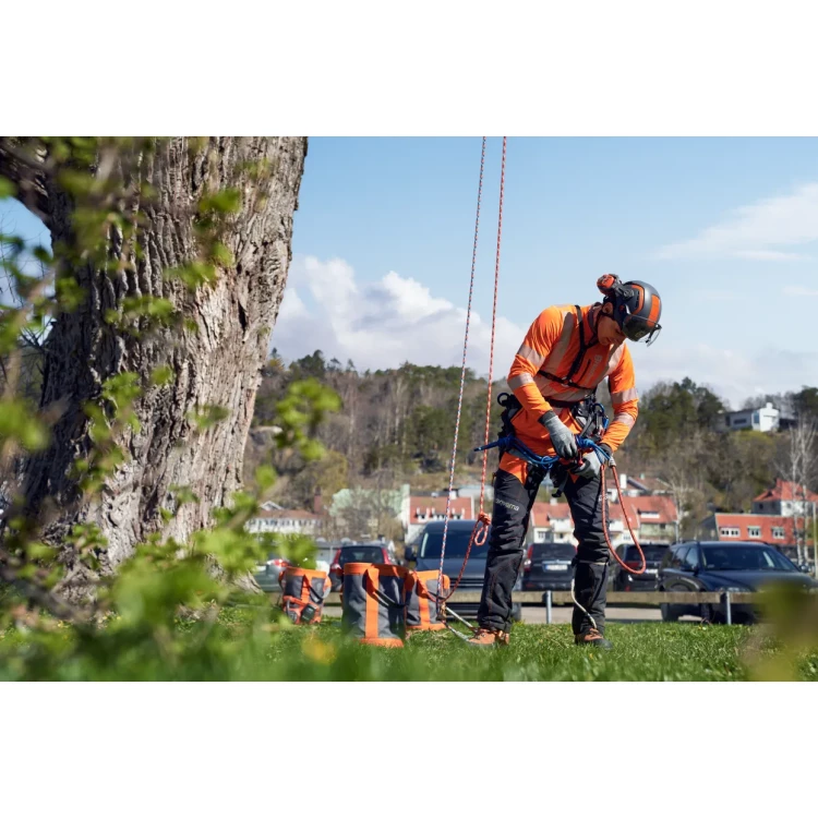 Husqvarna 535i XP® profesionální akumulátorová řetězová pila 14″ bez akumulátoru a nabíječky 9707165-14