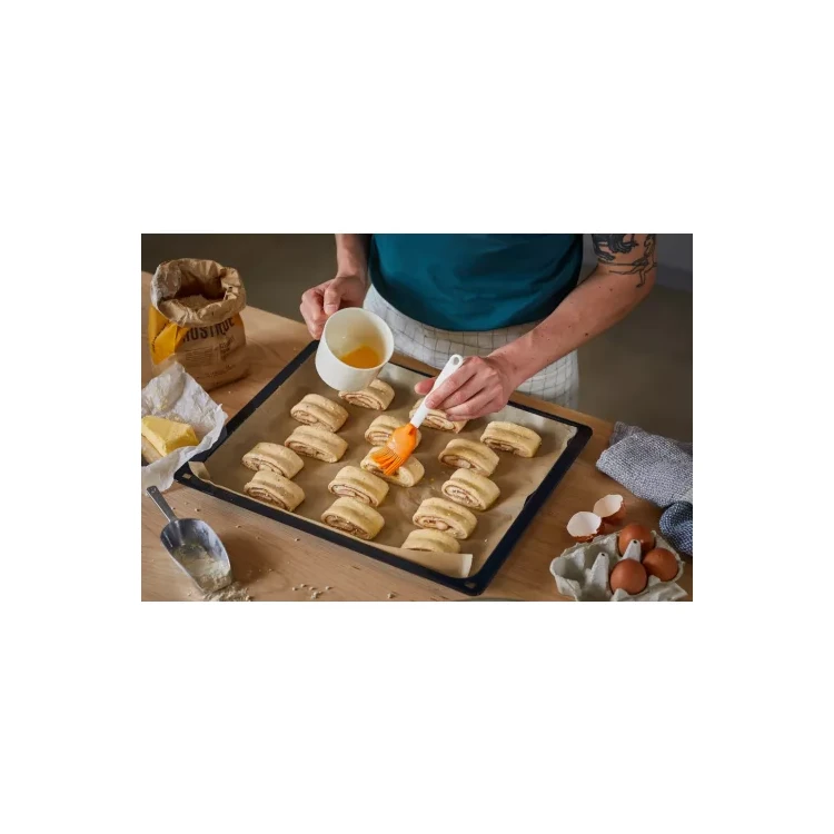 Fiskars Functional Form™ sada na pečení – stěrka a mašlovačka 1023616