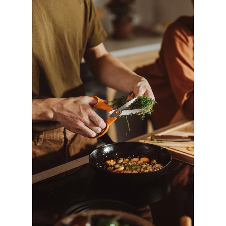 Fiskars Classic kuchyňské nůžky 18 cm 1075051