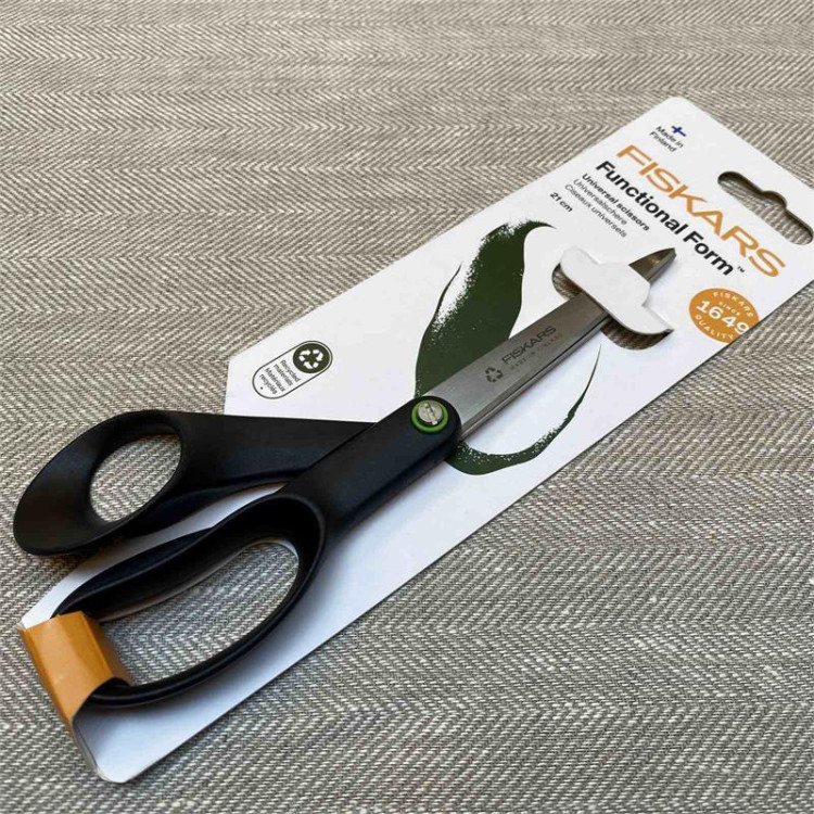 Fiskars Functional Form ReNew velké univerzální nůžky 25 cm – 1074546
