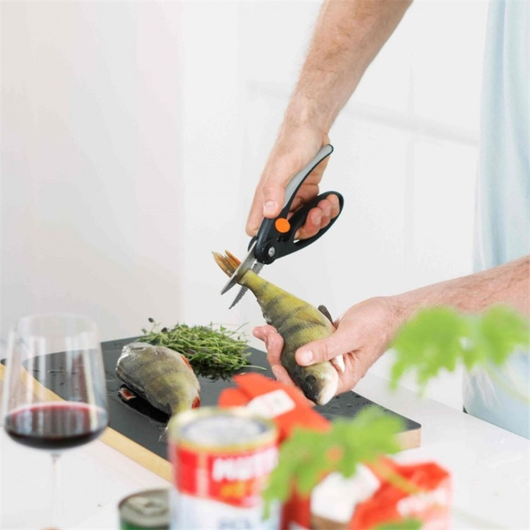 Fiskars Functional Form™ ReNew nůžky na ryby 22 cm – 1003032