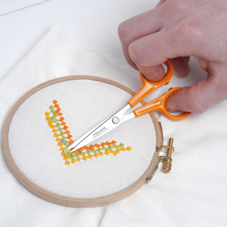 Fiskars Classic Micro-Tip™ vyšívací nůžky 13 cm – 1005153
