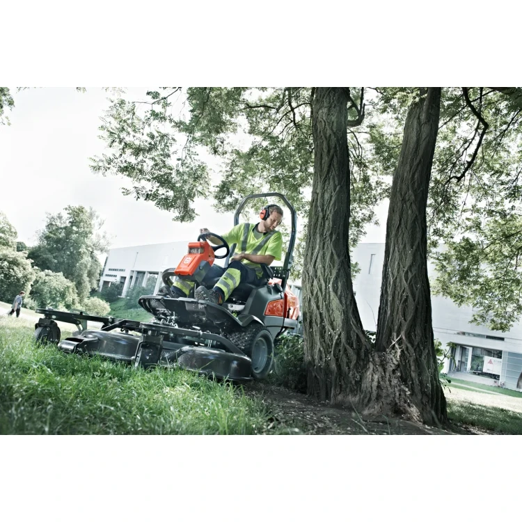Husqvarna P 525DX AWD s kabinou, bez žacího ústrojí 9679854-01