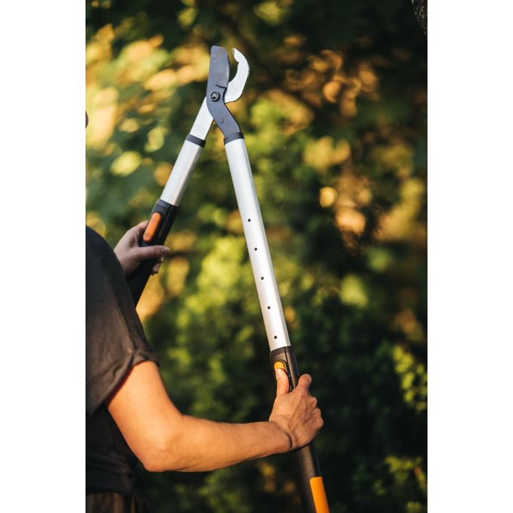 Fiskars SmartFit L86 teleskopické nůžky na silné větve 1013564