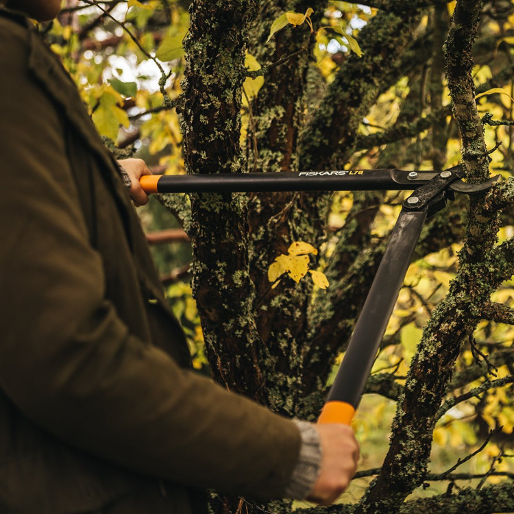 Fiskars PowerGear L78 převodové nůžky na silné větve 1000584
